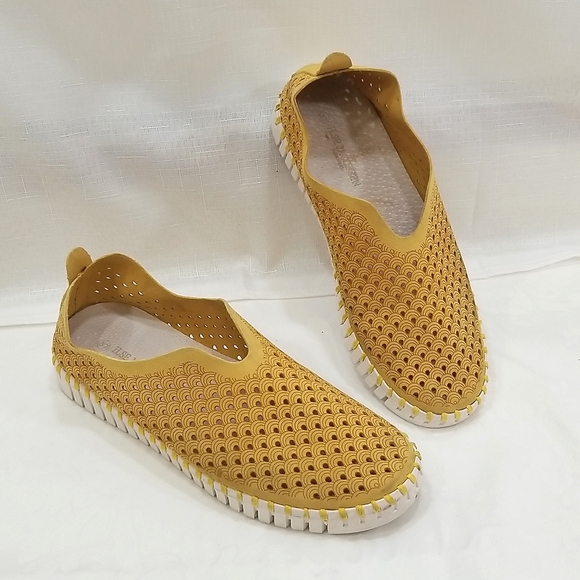 Ilse Jacobsen Golden Rod Perforated Tulip Slip-On Sneakers EU size 37 - Picture 2 of 10